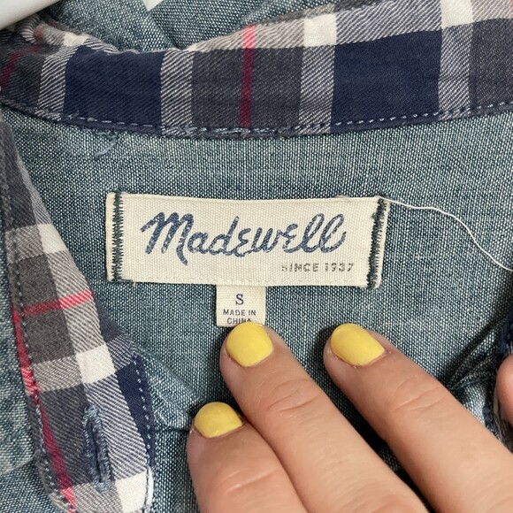 Madewell Lightweight Denim Chambray Button Down shirt long sleeve - Picture 4 of 8